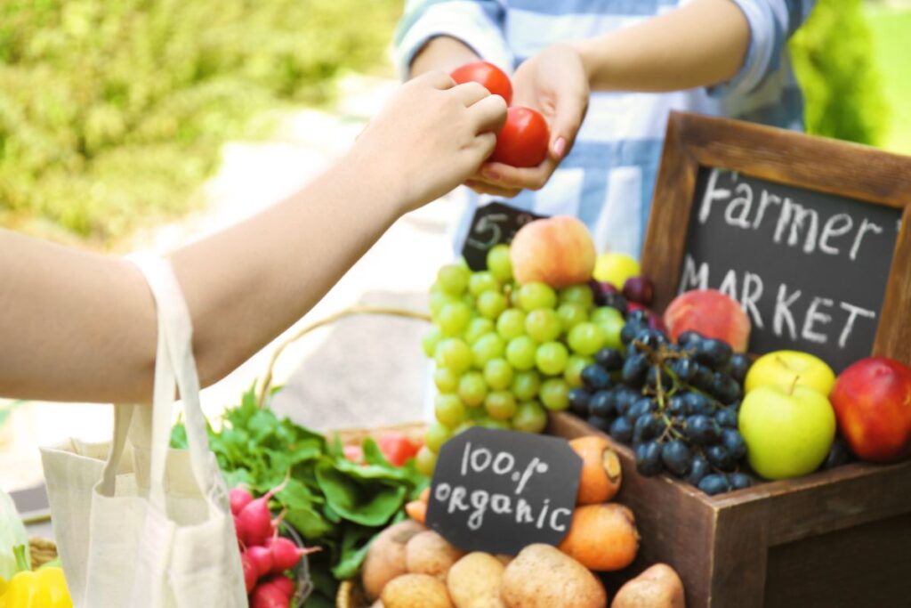 farmers market lansing
