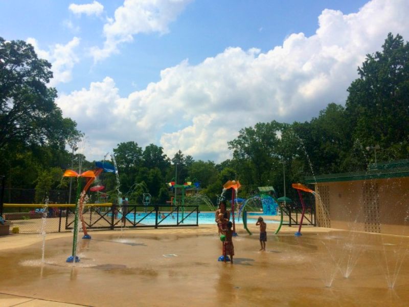 Kids playing in Hunter Park Splash Pad