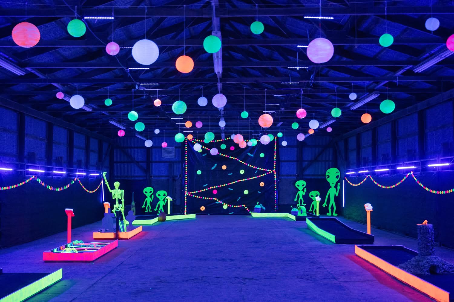 Glow golf jackolanterns unleashed