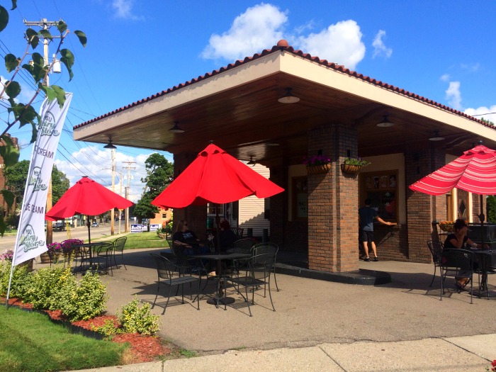 Scoops Old Town Lansing Ice Cream Patio with Kids MSU Dairy Store