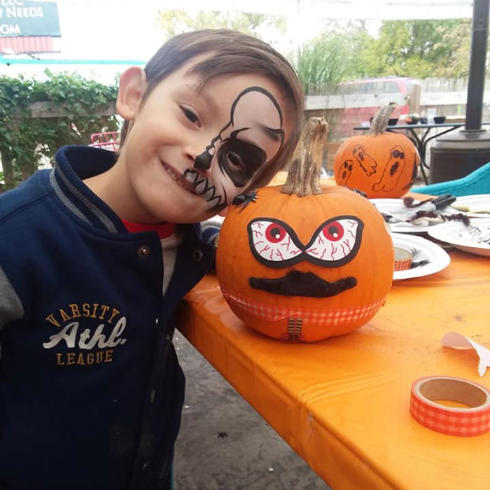 Painting-and-Carving-Pumpkins-with-Kids-in-Lansing
