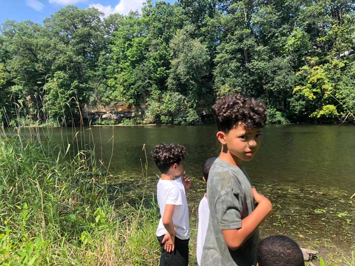 Fitzgerald-park-kids-looking-on-the-river