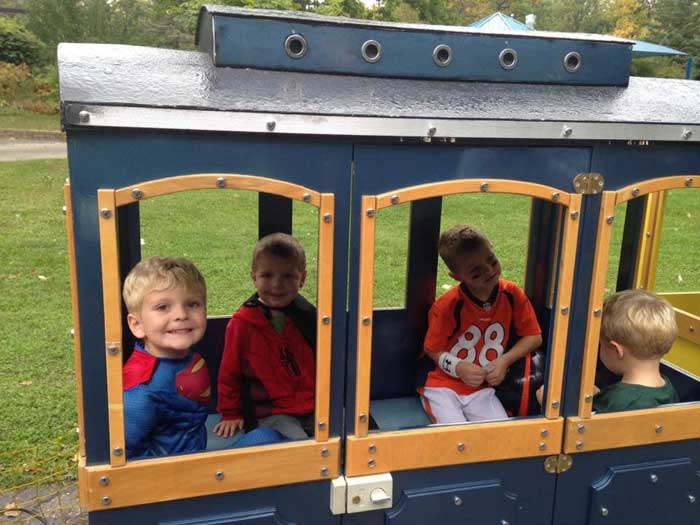 Halloween-Boo-at-the-Zoo-train-Kids-Lansing-Potter-Park-Zoo